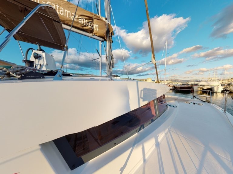 Hire Catamaran Bali with a boat licence