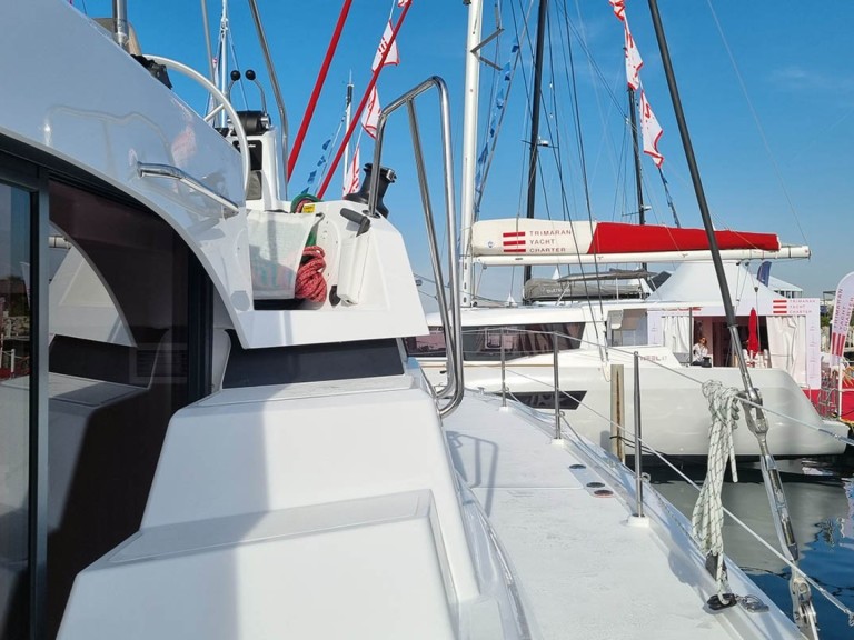 Hire a Bali Bali Catspace Voile Seget Donji