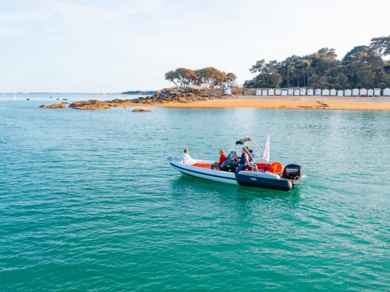 Prua al vento Thor 700 charter bareboat or skippered in  L'Herbaudière
