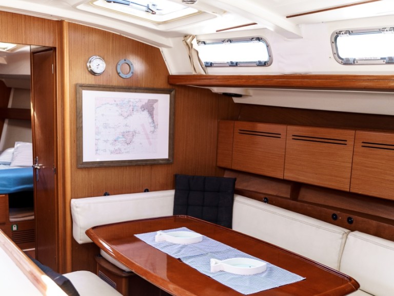 Yacht charter Lefkáda - Bénéteau Cyclades 50.5 on SamBoat