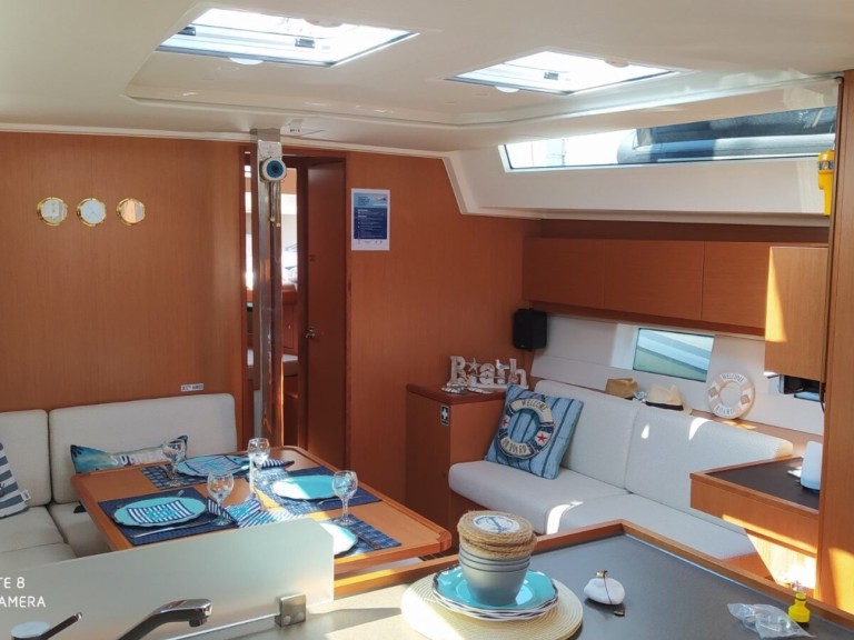 Hire Sailboat with or without skipper Bavaria Lefkáda