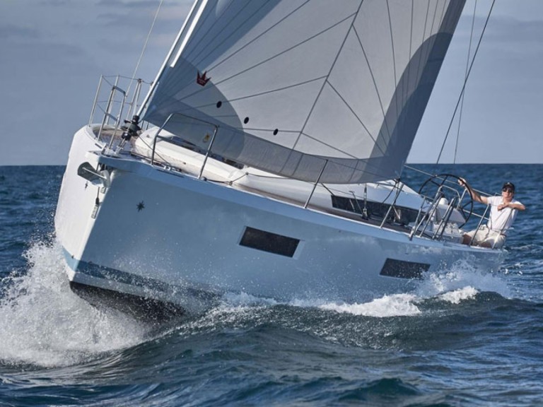 Yacht charter Arzon - Jeanneau Sun Odyssey 440 on SamBoat