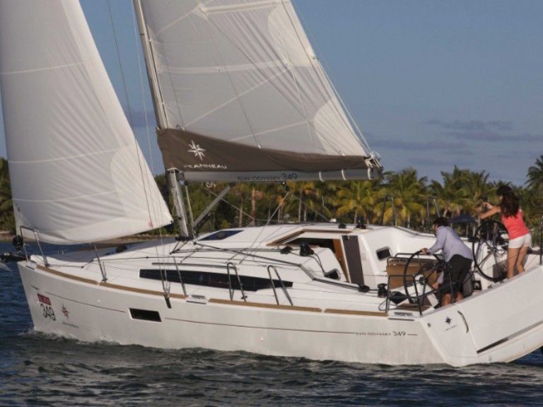Hire a Jeanneau Sun Odyssey 419 Arzon