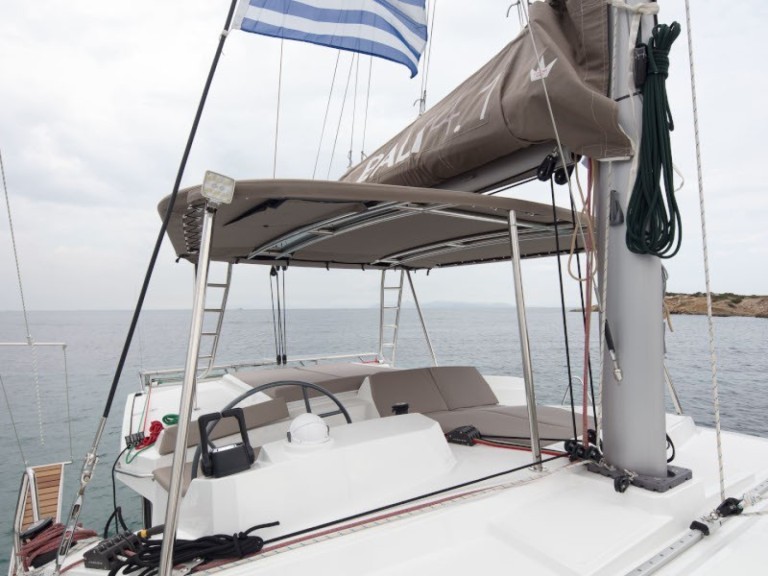 Catamaran to hire Préveza at the best price