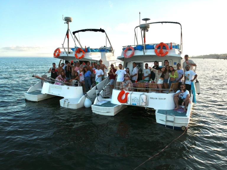 Hire Motorboat with or without skipper Fountaine Pajot Belém