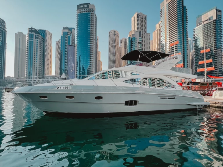 Luxury Yacht hire in Dubai Marina - Majesty Yachts 59