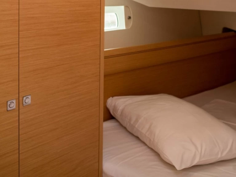 Yacht charter Alimos - Jeanneau Sun Odyssey 449 on SamBoat