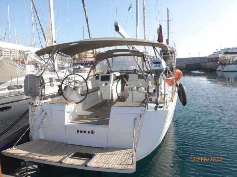 Hire a Jeanneau Sun Odyssey 419 Palma de Mallorca