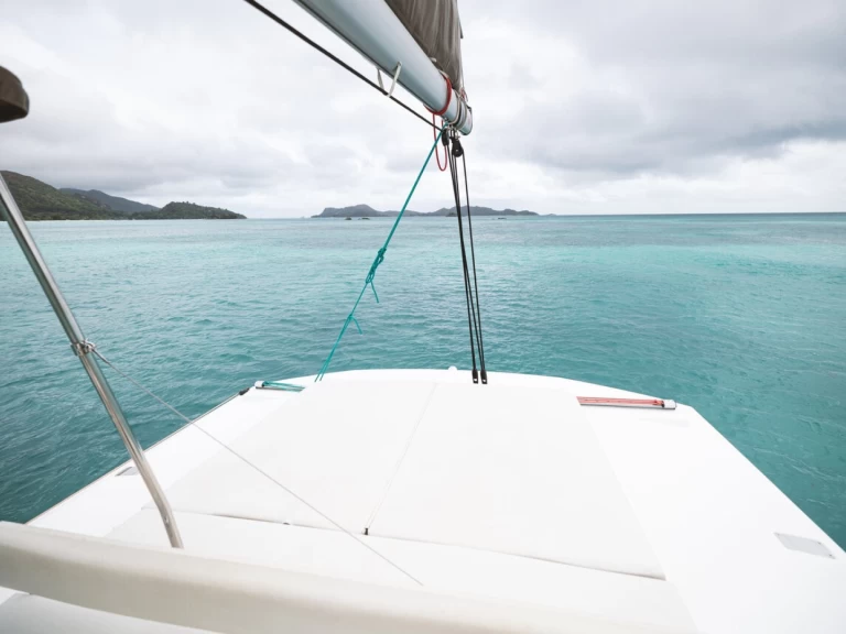 Catamaran to hire Eden Island at the best price