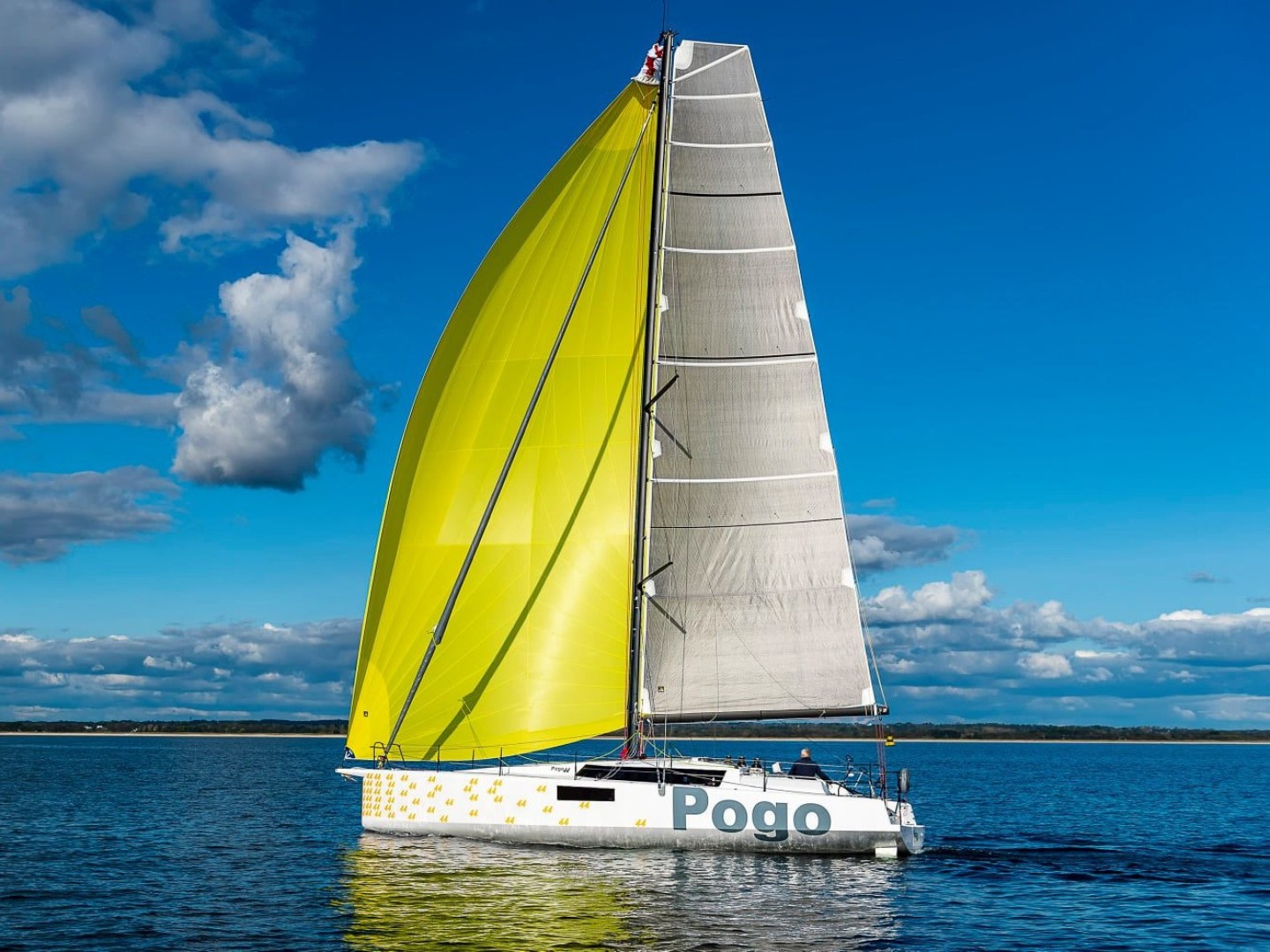 Hire a Sailboat Pogo Structures Pogo 44 in Bandol (Hecladapi) | SamBoat