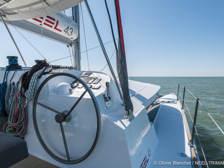 Catamaran hire in La Rochelle - Neel Neel 43
