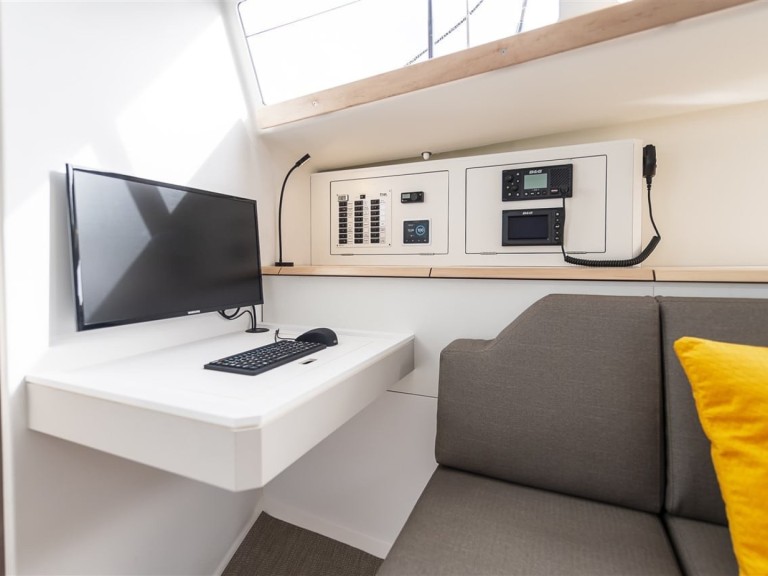 Hire Sailboat Pogo Structures with a boat licence