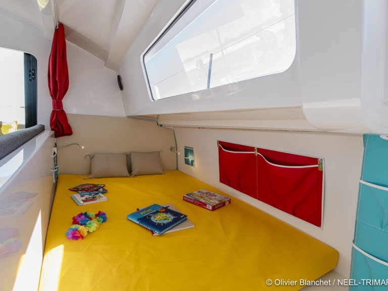 Hire Catamaran Neel with a boat licence