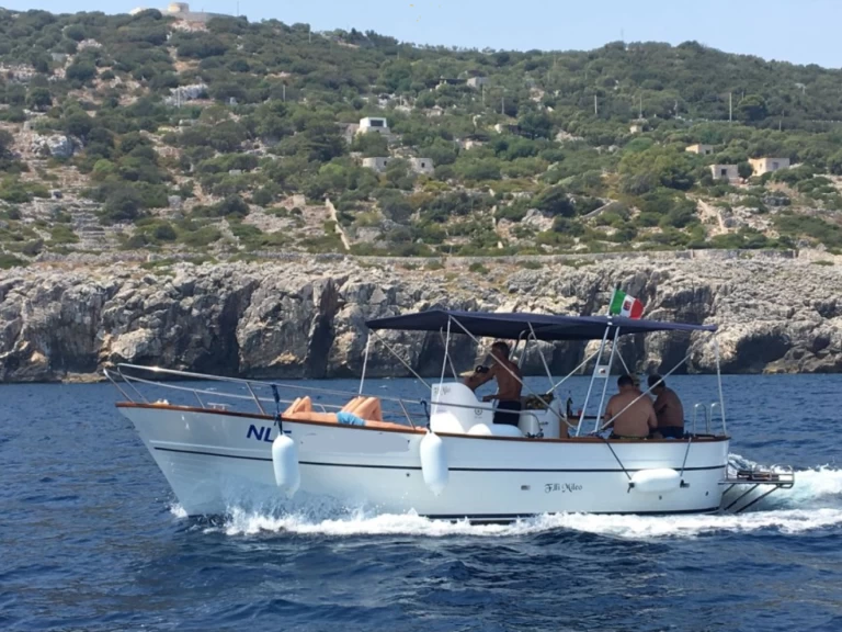 Yacht hire Castro Marina cheap Teresynus