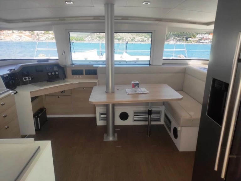 Hire Catamaran Bali with a boat licence