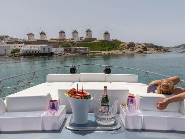 Charter a Cranchi Mediterranee 44 in Ornos on Samboat