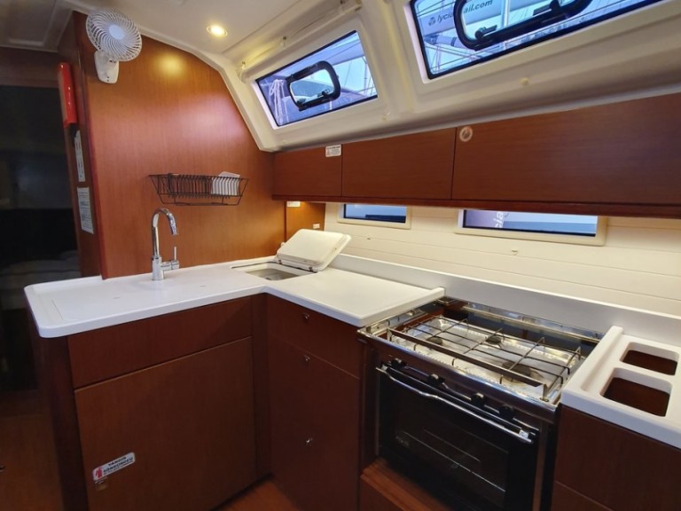 Hire Sailboat with or without skipper Bavaria Fethiye