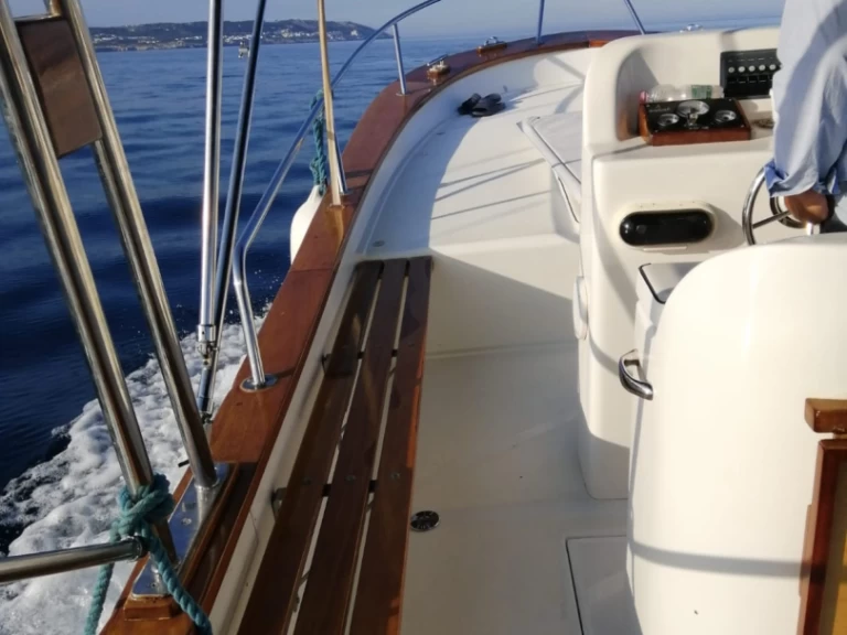 Yacht hire Castro Marina cheap Teresynus