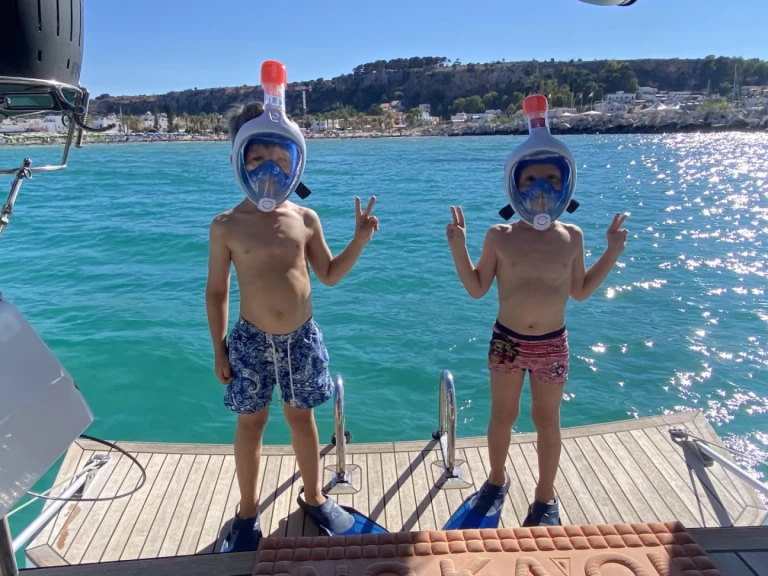 Charter a Wauquiez Pilot Saloon 48 in Préveza on Samboat