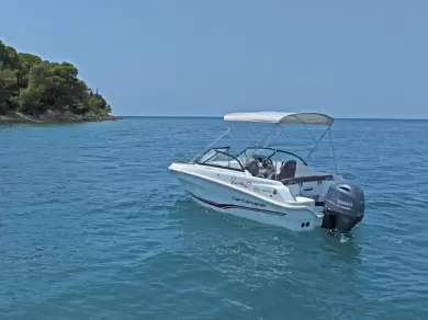 Yacht charter Rovinj - Jeanneau Cap Camarat 5.5 BR on SamBoat