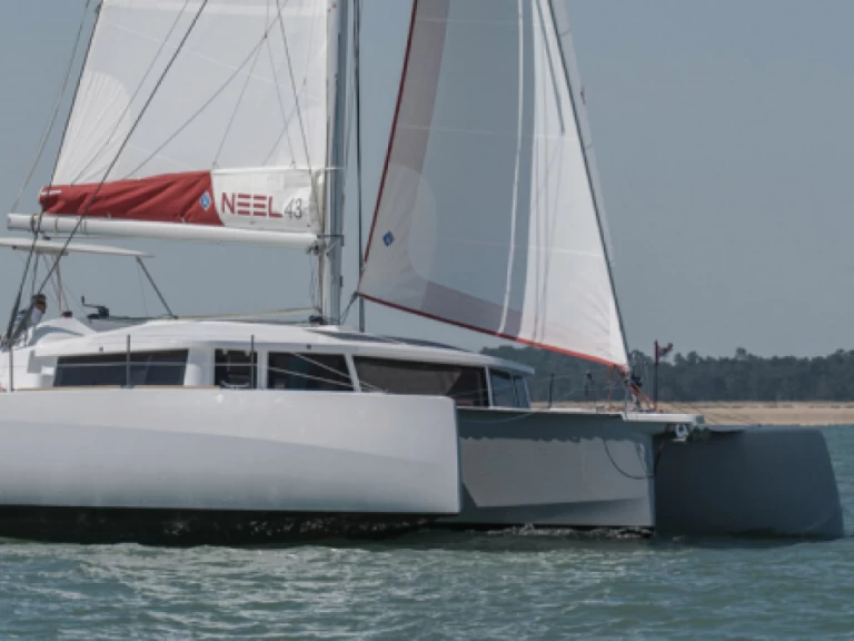 Hire a Neel Neel 43 Hyères