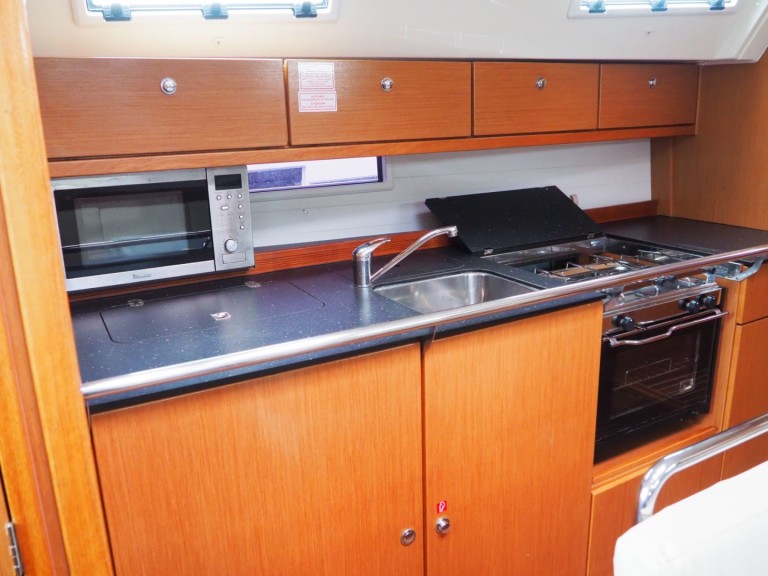 Yacht charter Arzon - 7 BAVARIA 40 on SamBoat