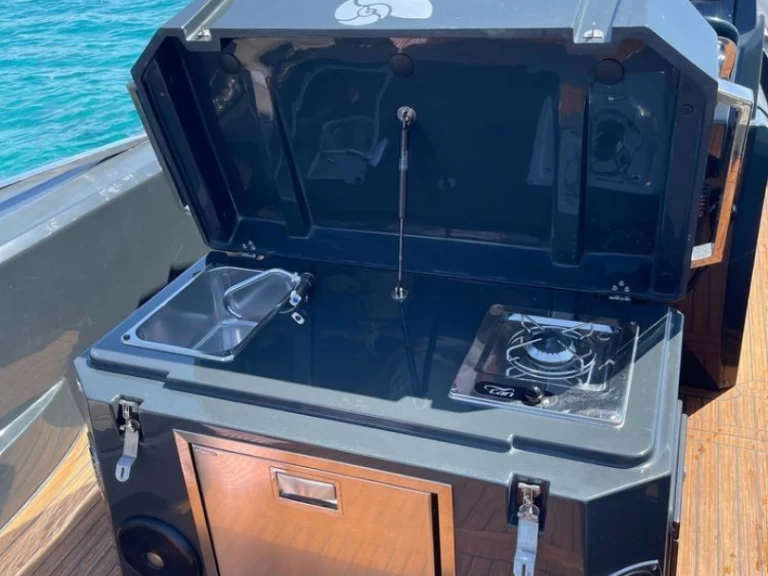 Yacht hire Ajaccio cheap Granturismo 10.5