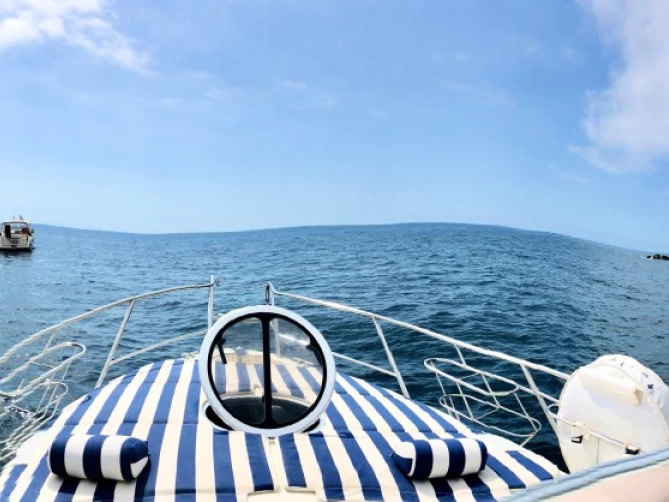 Yacht charter Menton - Cranchi Zaffiro 28 on SamBoat