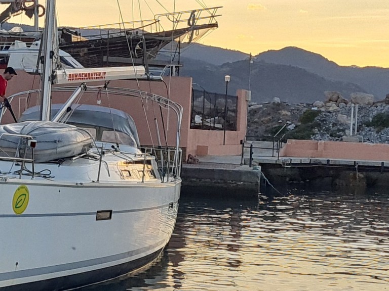 Sailboat hire in Furnari - Bavaria Cruiser 51