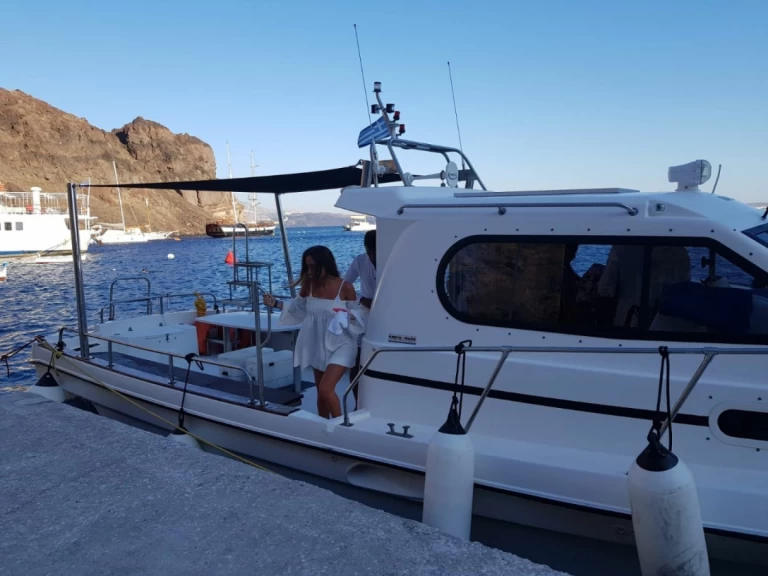 Yacht hire Órmos Ammoúdi cheap 32