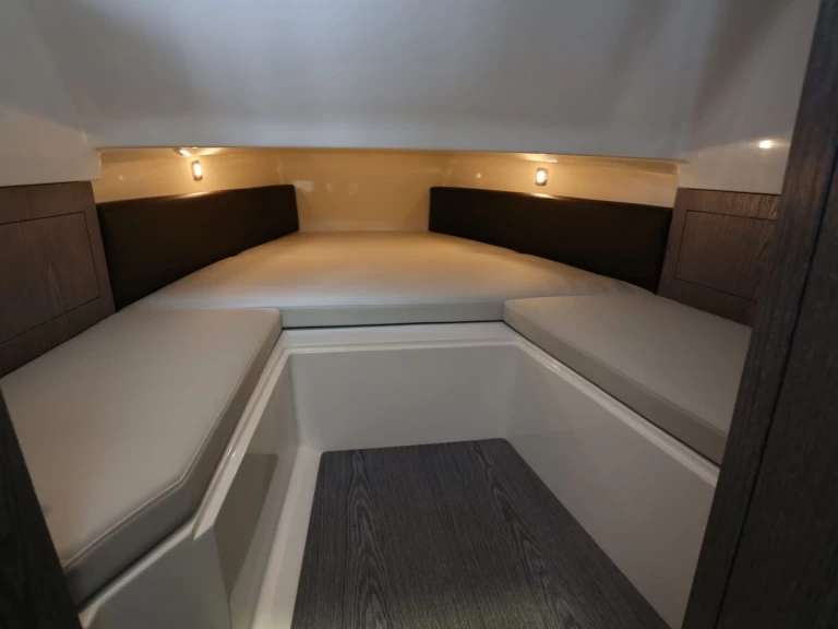 Yacht charter Santa Eulària des Riu - Capelli Tempest 40 on SamBoat