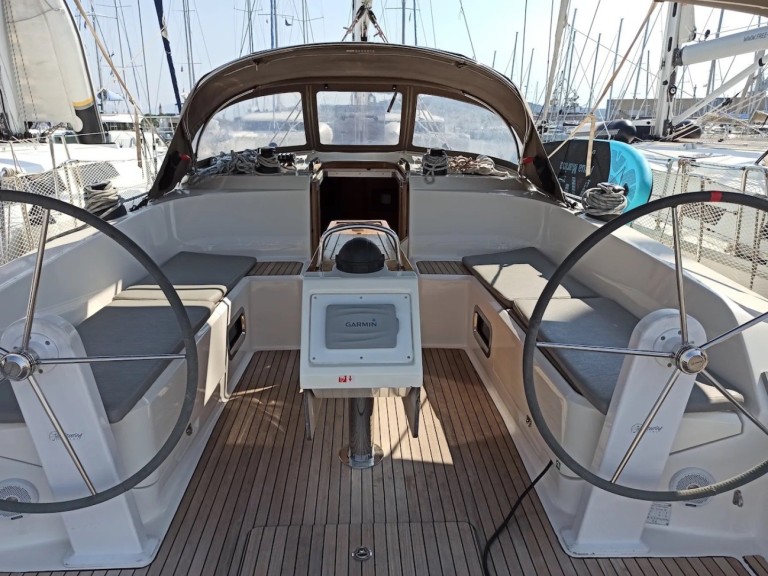 Charter a Bavaria Cruiser 46 in Seget Donji on Samboat