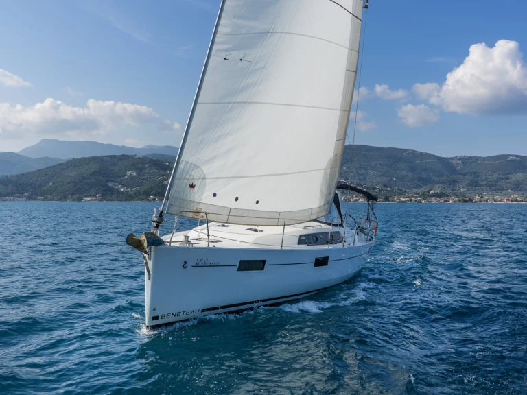 Sailboat hire in Lefkáda - Bénéteau Oceanis 41.1