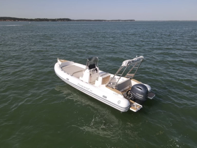 Hire a Capelli Tempest 700 luxe  Lège-Cap-Ferret