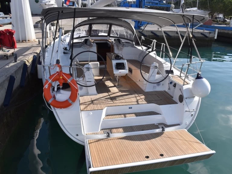Charter a Bavaria Cruiser 46 in Seget Donji on Samboat