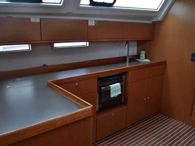 Yacht charter Seget Donji - Bavaria Cruiser 46 on SamBoat