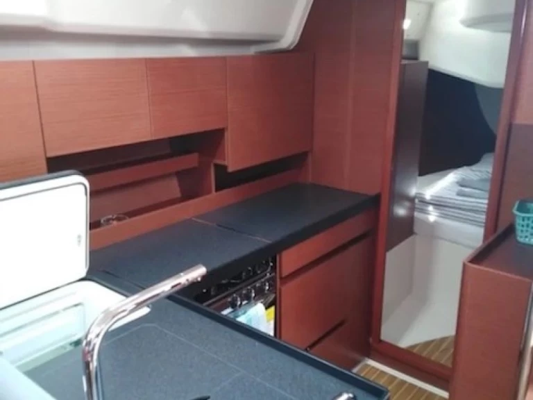 Hire a Hanse Hanse 458 Seget Donji