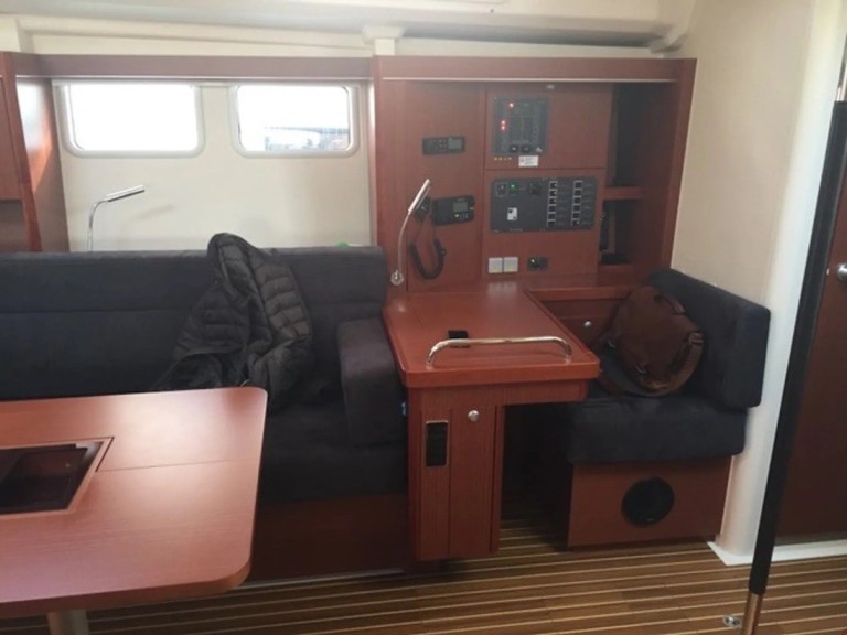 Hire a Hanse Hanse 505 Seget Donji