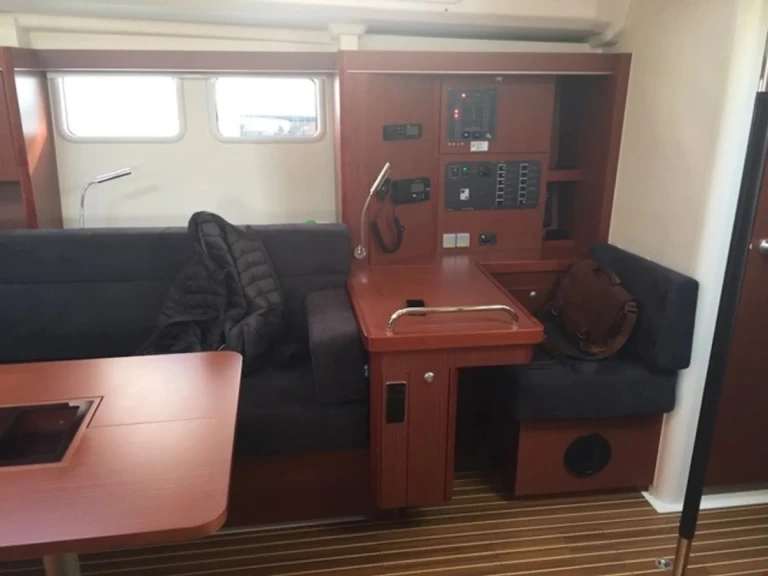 Hire a Hanse Hanse 505 Seget Donji