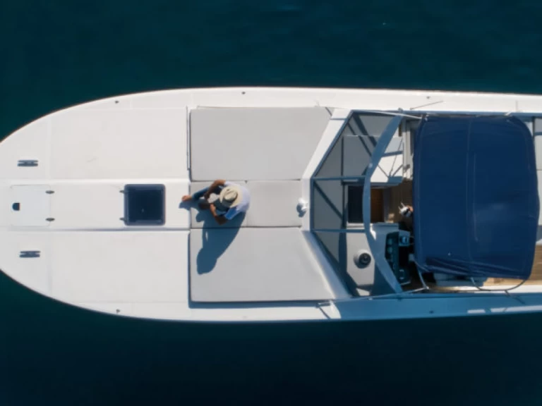 Hire Motorboat with or without skipper Itama Sorrento