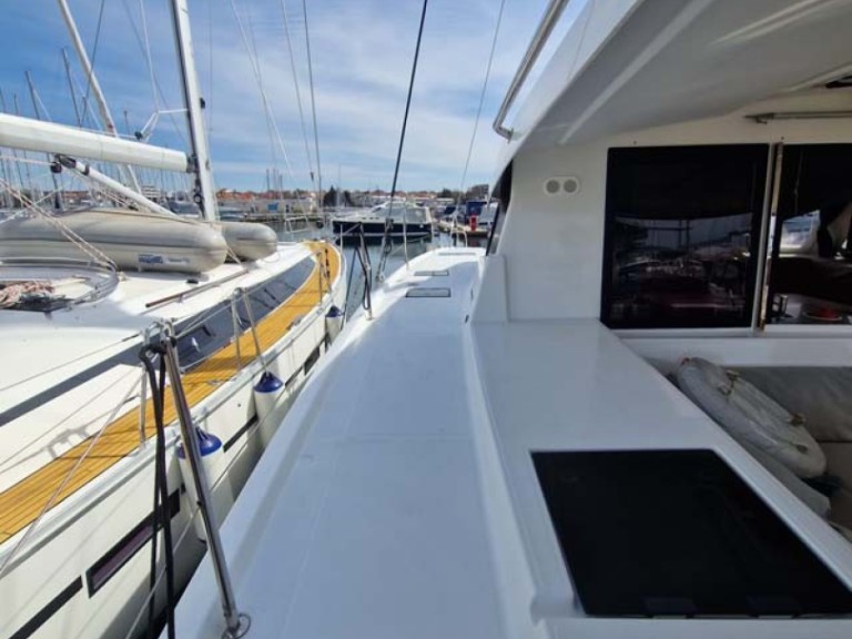 Yacht charter Pula - Fountaine Pajot Lucia 40 on SamBoat