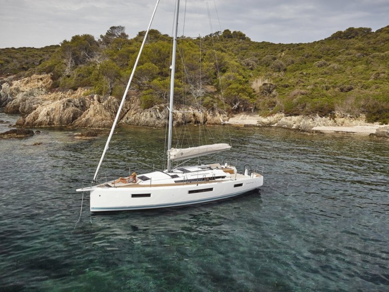 Charter a Jeanneau Sun Odyssey 440 in Göcek on Samboat