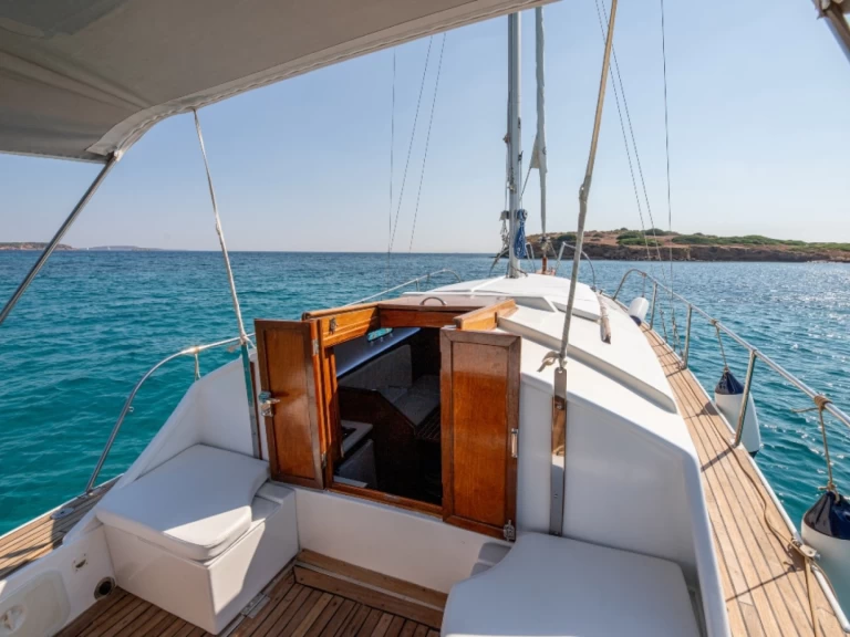 Hire Sailboat Traditional with a boat licence