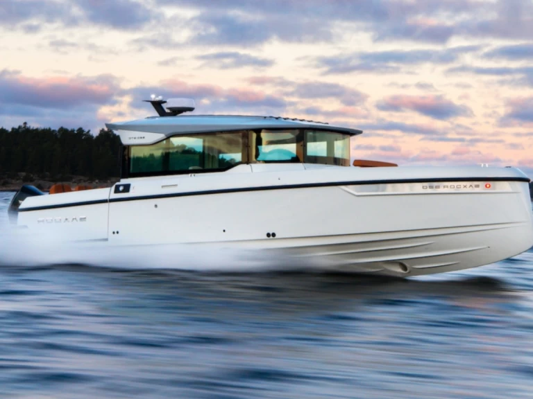 Motorboat hire in Gouvia - Saxdor Saxdor 320 GTC