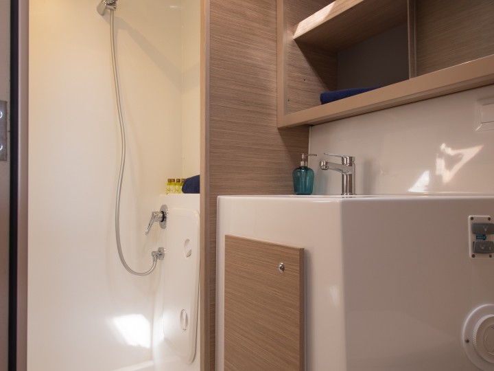 Yacht charter Rogoznica - Lagoon Lagoon 42 on SamBoat