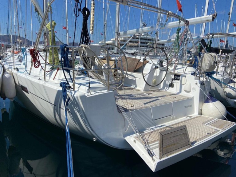 Sailboat to hire Adaköy at the best price