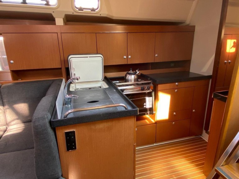 Yacht hire Adaköy cheap Hanse 445