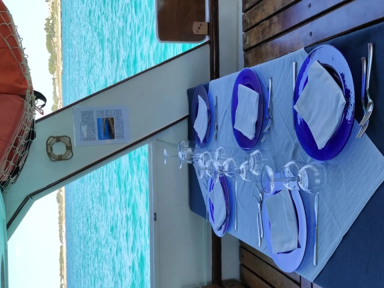 Hire a Motonave  Santa Maria Porto Cesareo