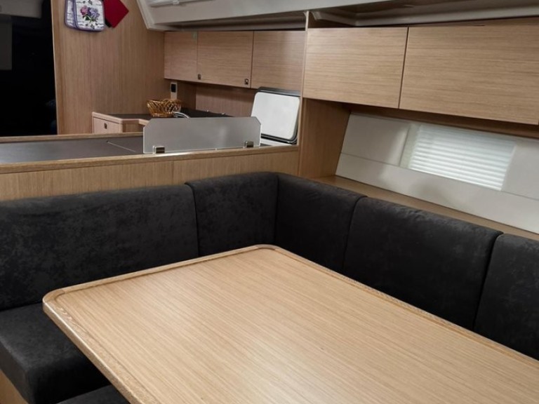 Hire a Bavaria Bavaria C45 Vrsar