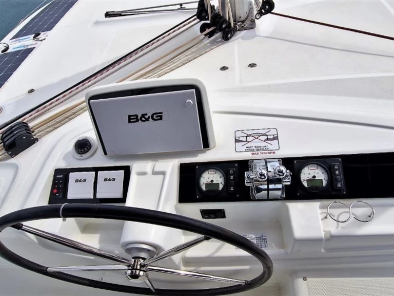 Hire Catamaran with or without skipper Lagoon Trogir